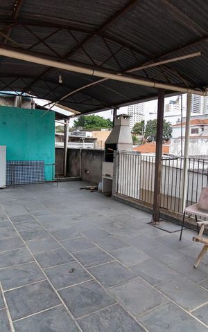 Casa à venda com 250m², 4 quartos e 3 vagas Casa à venda com 250m², 4 quartos e 3 vagasVaranda