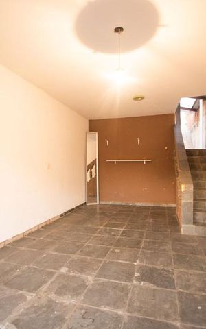 Casa à venda com 165m², 3 quartos e 2 vagas Casa à venda com 165m², 3 quartos e 2 vagasgaragem