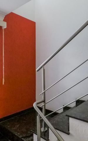Casa à venda com 179m², 3 quartos e 3 vagasEscada