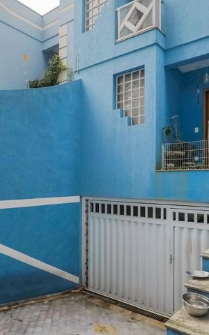 Casa à venda com 179m², 3 quartos e 3 vagasGaragem