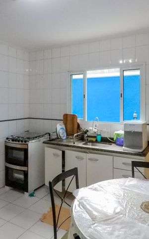 Casa à venda com 179m², 3 quartos e 3 vagasCozinha