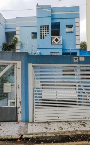 Casa à venda com 179m², 3 quartos e 3 vagasFachada