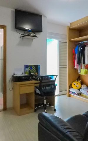 Casa à venda com 179m², 3 quartos e 3 vagasQuarto 2 - suite