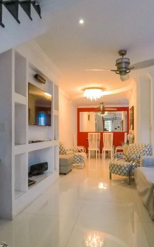 Casa à venda com 179m², 3 quartos e 3 vagasSala
