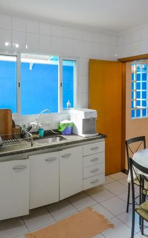 Casa à venda com 179m², 3 quartos e 3 vagasCozinha