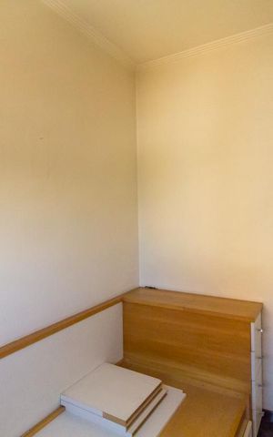 Apartamento à venda com 257m², 4 quartos e 6 vagas Apartamento à venda com 257m², 4 quartos e 6 vagasQuarto de Serviço