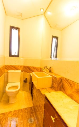 Apartamento à venda com 257m², 4 quartos e 6 vagas Apartamento à venda com 257m², 4 quartos e 6 vagasLavabo
