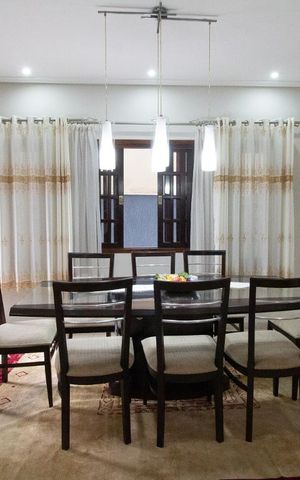 Casa para alugar com 318m², 5 quartos e 8 vagasSala