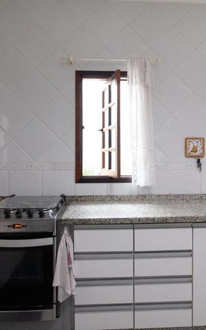 Casa para alugar com 318m², 5 quartos e 8 vagasCozinha