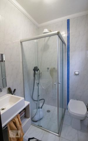 Casa para alugar com 318m², 5 quartos e 8 vagasBanheiro