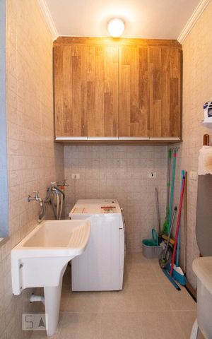 Casa para alugar com 318m², 5 quartos e 8 vagasÁrea de Serviço