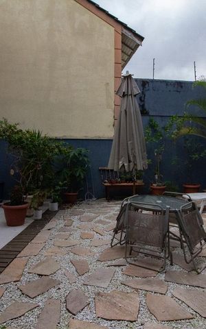 Casa para alugar com 318m², 5 quartos e 8 vagasÁrea Externa