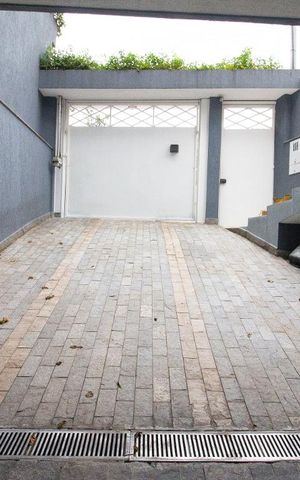 Casa para alugar com 318m², 5 quartos e 8 vagasÁrea Externa