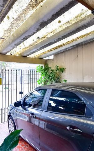 Casa à venda com 99m², 2 quartos e 1 vaga Casa à venda com 99m², 2 quartos e 1 vagaGaragem