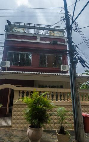 Casa de condomínio para alugar com 380m², 3 quartos e 2 vagasFachada