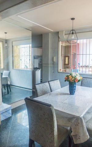 Casa de condomínio para alugar com 380m², 3 quartos e 2 vagasCopa