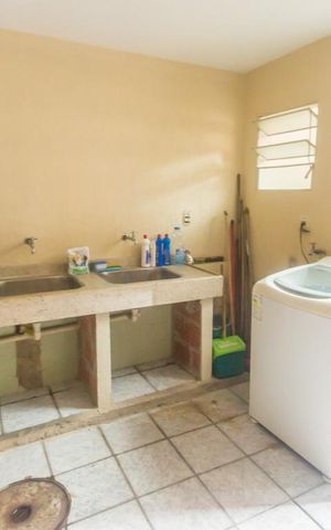 Casa de condomínio para alugar com 380m², 3 quartos e 2 vagasÁrea de Serviço