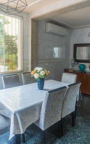Casa de condomínio para alugar com 380m², 3 quartos e 2 vagasCopa