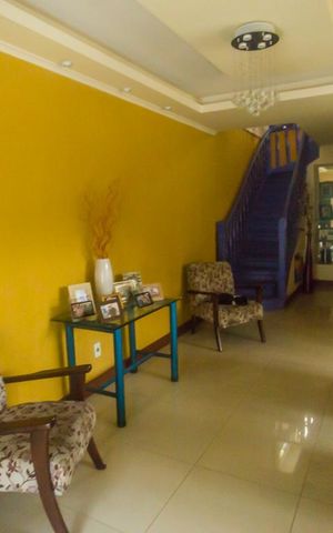 Casa de condomínio para alugar com 380m², 3 quartos e 2 vagasSala