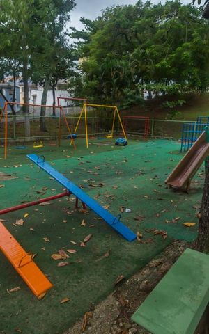 Casa de condomínio para alugar com 380m², 3 quartos e 2 vagasÁrea Comum - Playground