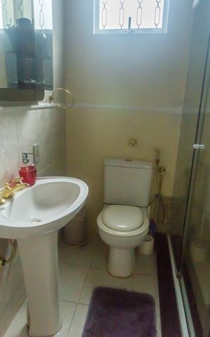 Casa de condomínio para alugar com 380m², 3 quartos e 2 vagasBanheiro da Suíte