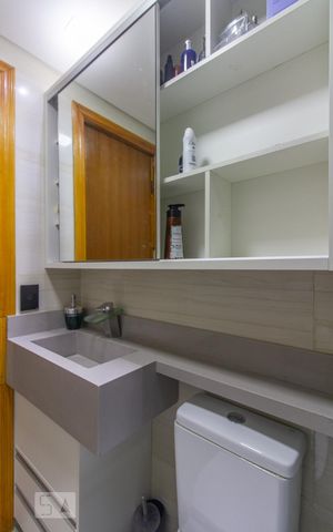 Apartamento para alugar com 60m², 2 quartos e 1 vaga Apartamento para alugar com 60m², 2 quartos e 1 vagaBanheiro Suíte Quarto 2
