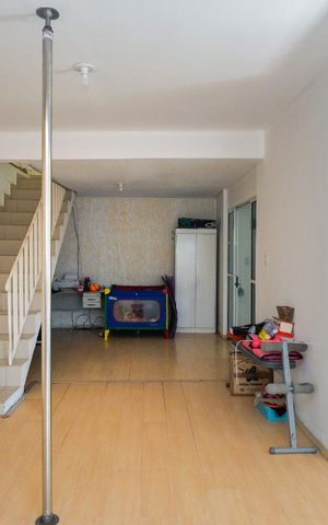 Casa à venda com 253m², 5 quartos e 4 vagas Casa à venda com 253m², 5 quartos e 4 vagasSalão de Festas