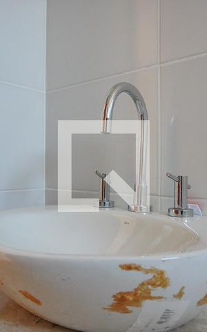 Casa à venda com 152m², 2 quartos e 2 vagasBanheiro