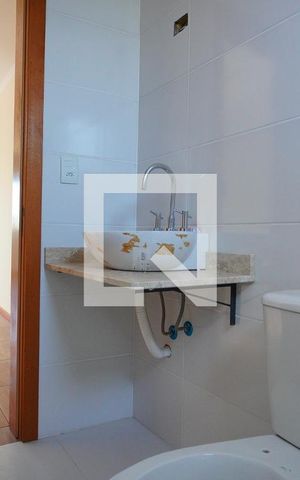 Casa à venda com 152m², 2 quartos e 2 vagasBanheiro