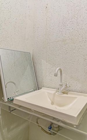 Casa de condomínio para alugar com 208m², 4 quartos e 1 vaga Casa de condomínio para alugar com 208m², 4 quartos e 1 vagaBanheiro da Suíte 3