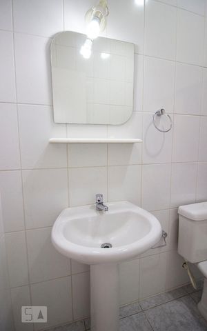 Casa para alugar com 210m², 4 quartos e 2 vagasBanheiro 3