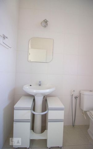 Casa para alugar com 210m², 4 quartos e 2 vagasBanheiro da Suíte