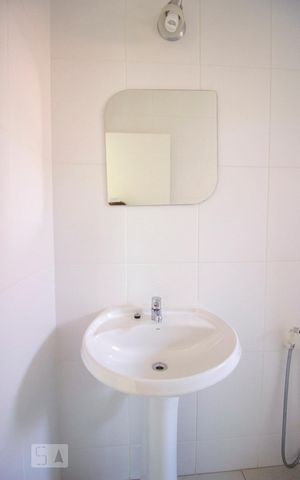 Casa para alugar com 210m², 4 quartos e 2 vagasBanheiro 2