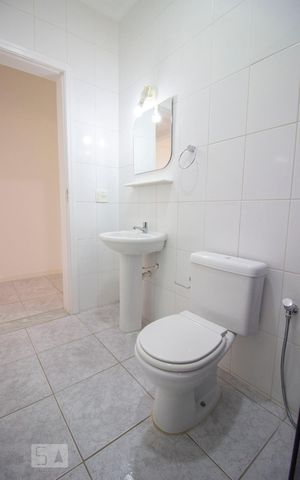 Casa para alugar com 210m², 4 quartos e 2 vagasBanheiro 3