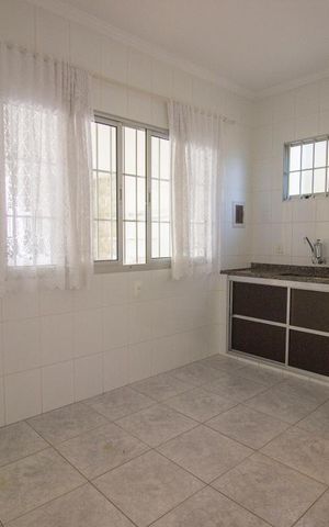 Casa para alugar com 210m², 4 quartos e 2 vagasCozinha 2
