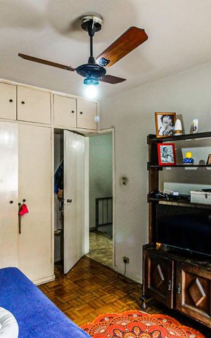 Casa à venda com 234m², 4 quartos e 2 vagas Casa à venda com 234m², 4 quartos e 2 vagasQuarto 2