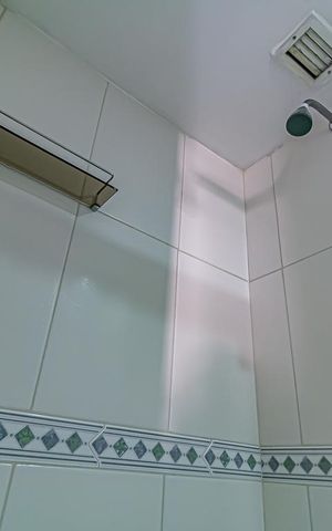 Apartamento à venda com 75m², 3 quartos e 1 vaga Apartamento à venda com 75m², 3 quartos e 1 vagaBanheiro da Suíte