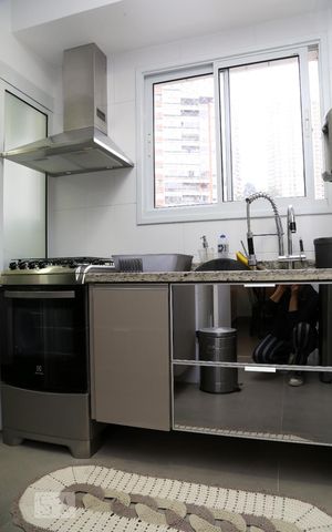 Apartamento à venda com 77m², 2 quartos e 2 vagasCozinha