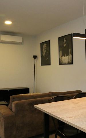 Apartamento à venda com 77m², 2 quartos e 2 vagasSala