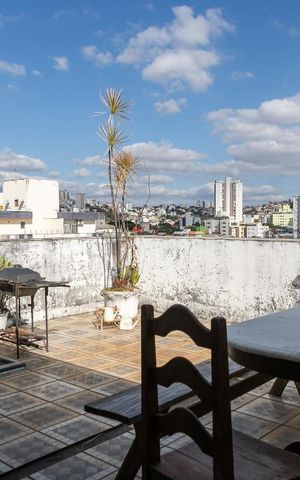 Casa à venda com 298m², 4 quartos e 2 vagasVaranda