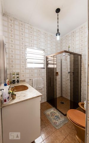 Casa à venda com 300m², 5 quartos e sem vaga Casa à venda com 300m², 5 quartos e sem vagaBanheiro Social - Casa 2