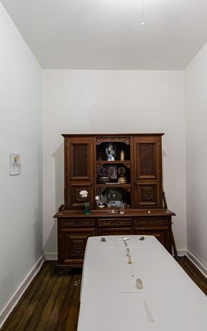 Casa à venda com 300m², 5 quartos e sem vaga Casa à venda com 300m², 5 quartos e sem vagaQuarto 2 - Casa 2