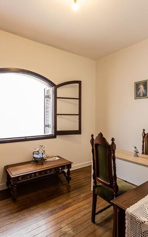 Casa à venda com 300m², 5 quartos e sem vaga Casa à venda com 300m², 5 quartos e sem vagaQuarto 2 - Casa 2