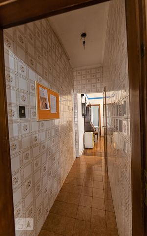 Casa à venda com 300m², 5 quartos e sem vaga Casa à venda com 300m², 5 quartos e sem vagaCorredor - Casa 2
