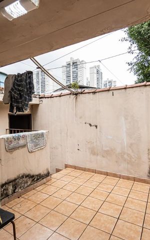 Casa à venda com 300m², 5 quartos e sem vaga Casa à venda com 300m², 5 quartos e sem vagaÁrea de Serviço - Casa 2
