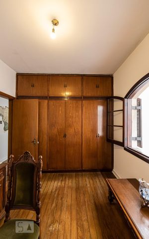 Casa à venda com 300m², 5 quartos e sem vaga Casa à venda com 300m², 5 quartos e sem vagaQuarto 2 - Casa 2