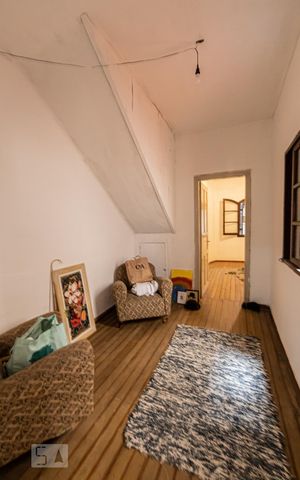 Casa à venda com 300m², 5 quartos e sem vaga Casa à venda com 300m², 5 quartos e sem vagaCorredor
