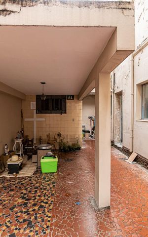 Casa à venda com 300m², 5 quartos e sem vaga Casa à venda com 300m², 5 quartos e sem vagaÁrea Externa