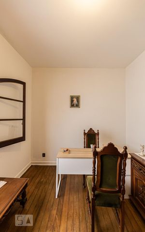 Casa à venda com 300m², 5 quartos e sem vaga Casa à venda com 300m², 5 quartos e sem vagaQuarto 2 - Casa 2