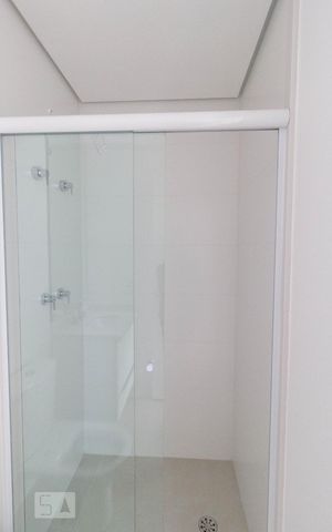 Apartamento para alugar com 70m², 2 quartos e 1 vaga Apartamento para alugar com 70m², 2 quartos e 1 vagaBanheiro Suíte 1